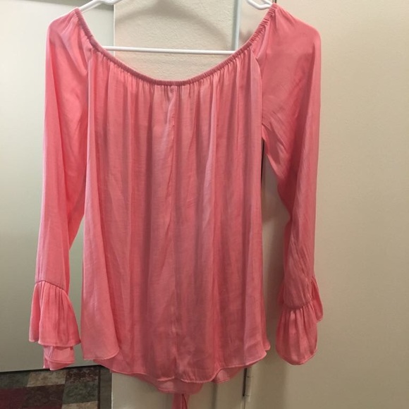 Top - Picture 2 of 3